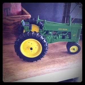 John Deere vintage cast die model 60 tractor